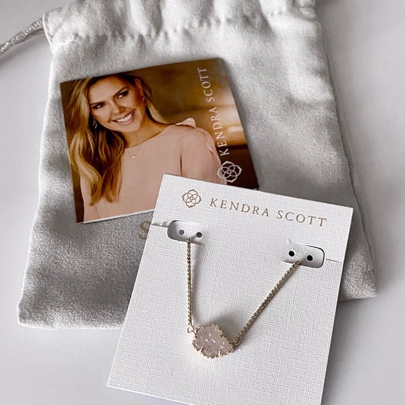 Kendra Scott Tess Gold Pendant Necklace 
